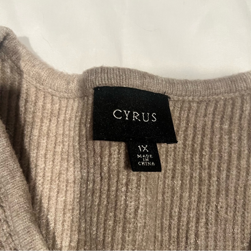 Cyrus Women’s Sweater Size 1X - Picture 4 of 4